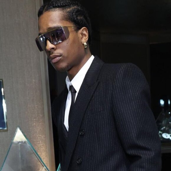 🕶️ New Tom Ford Pavlos-02 FT0980 30A Sunglasses - Gold Frame, Smoke Lenses - Picture 3 of 9